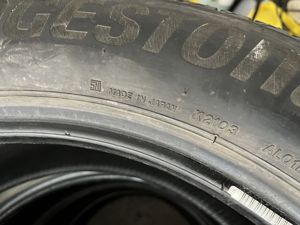 Летние шины Bridgestone 235/55 R19