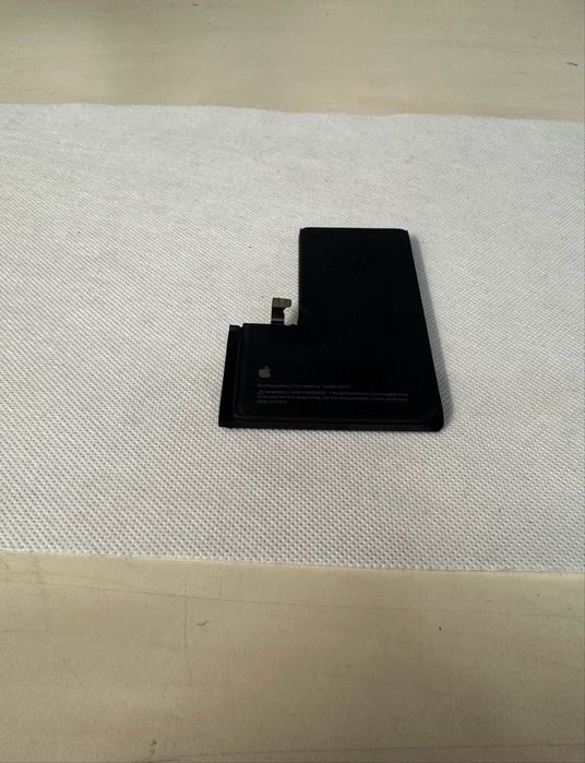 Vând Baterie 13 Pro Max