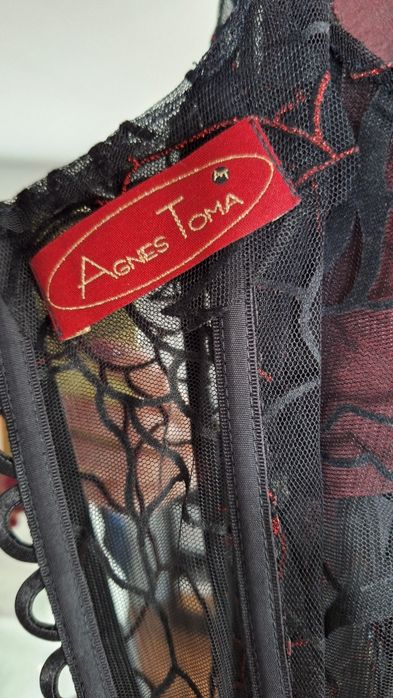 Vând fustă+corset din tafta, vișiniu, Agnes Toma, mărimea M