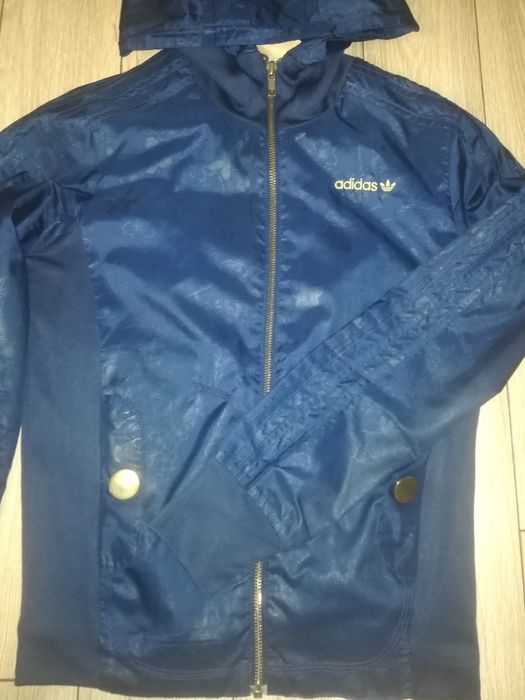 Дамско спортно яке оригинално Adidas