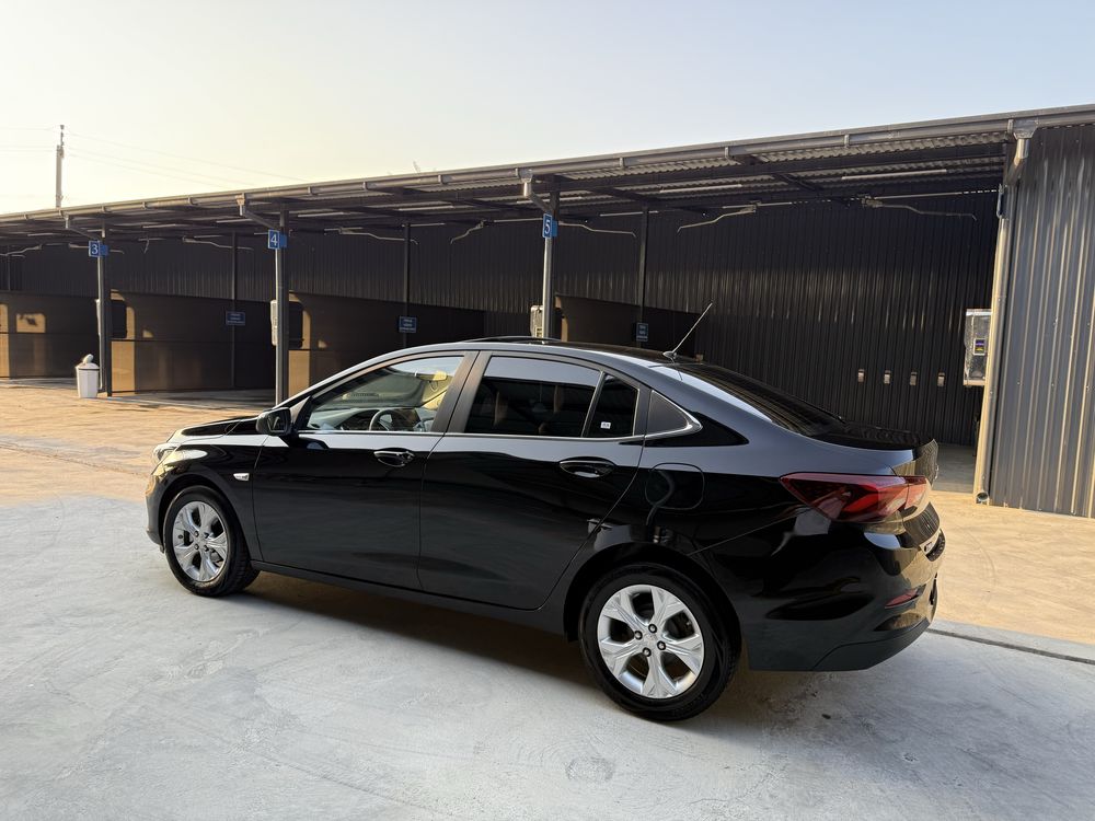 Chevrolet Onix premier plus