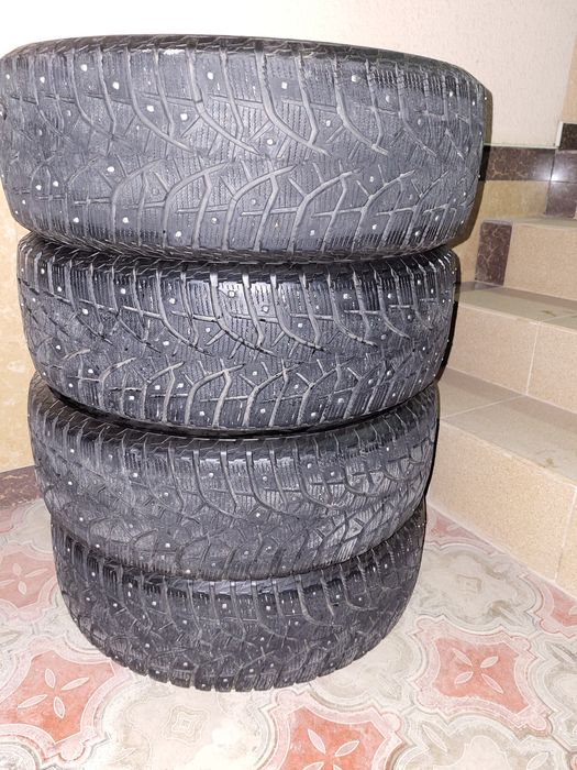 Шины зимние Японские BRIDGESTONE  80тыс,  Китайские Powertrac 60 тыс.