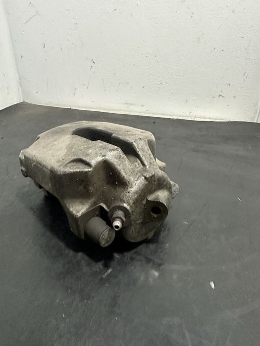 Etrier frana dreapta spate BMW Seria 5 E60 E61 525d