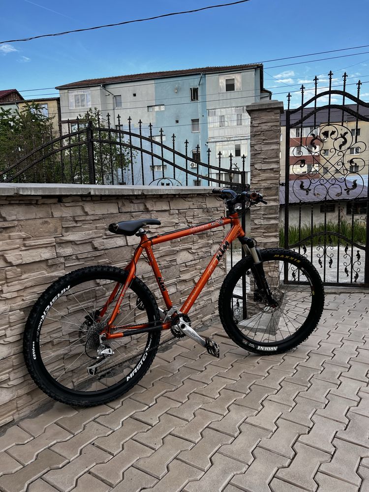 bicicleta KTM hard tail