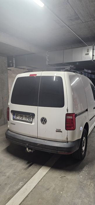 VW Caddy putin folosit si bine ingrijit
