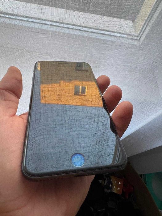 iPhone 8 plus! Cel mai ieftin de pe olx!