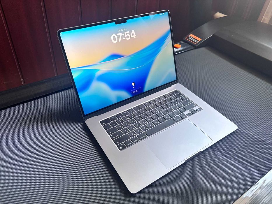 Apple Macbook Air 15 M3. 2024г. циклов 21. батарея 100%.