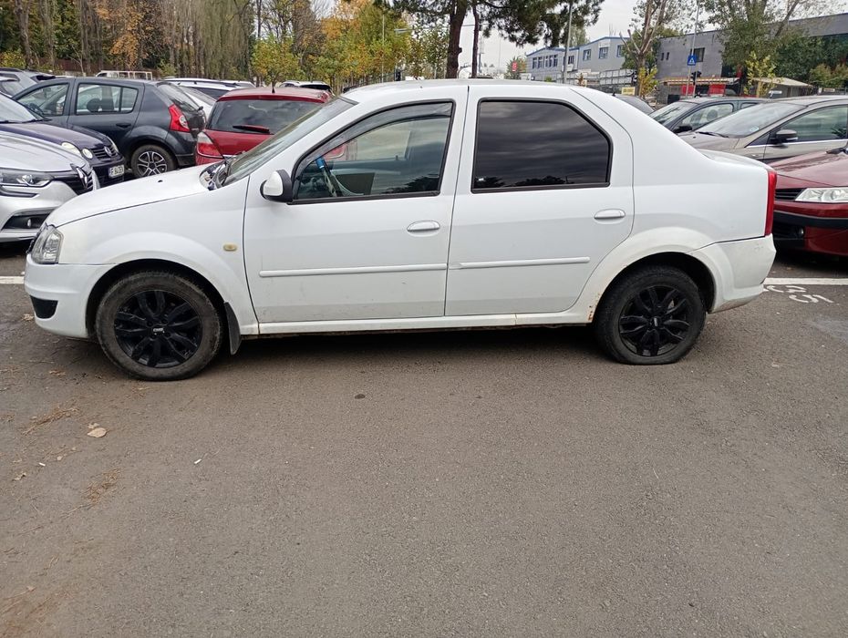 Vând Logan 1.4 benzina +GPL