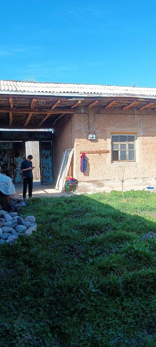 2.5 sotix uchastka sotiladi