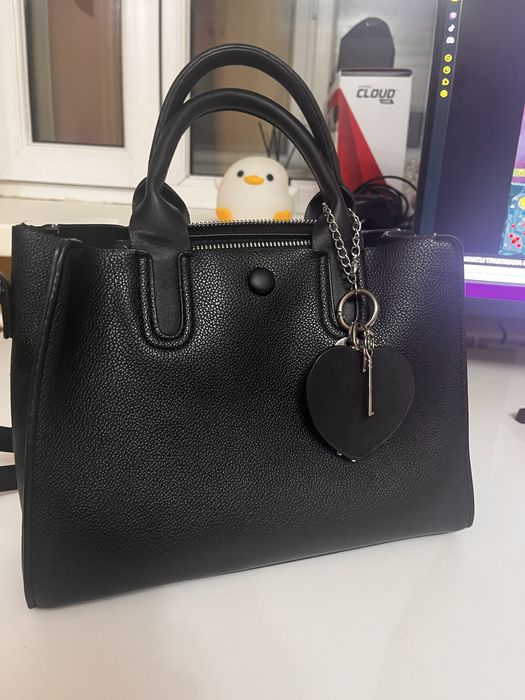 Черная сумка из эко кожи