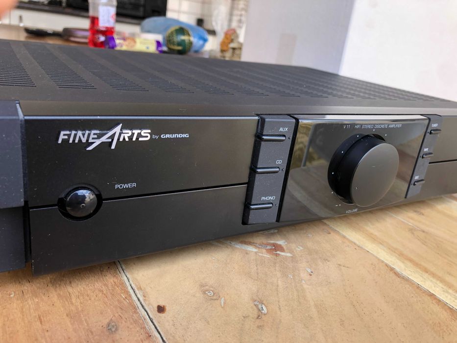 Стерео усилвател Grundig