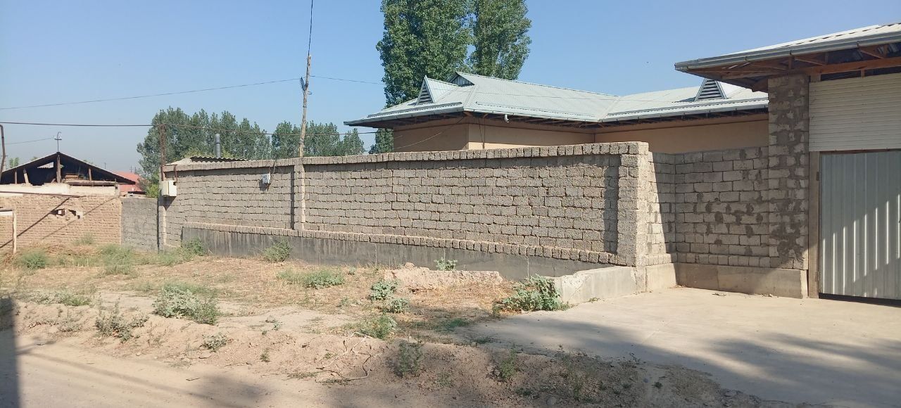 Уй ховли сотилади