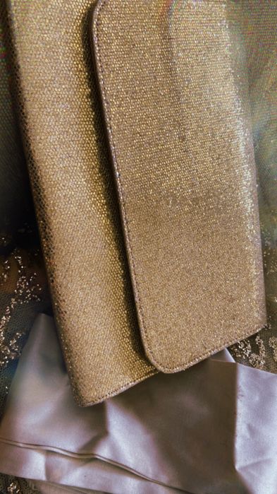 Сроочнооо продаю платье в отличном состоянии