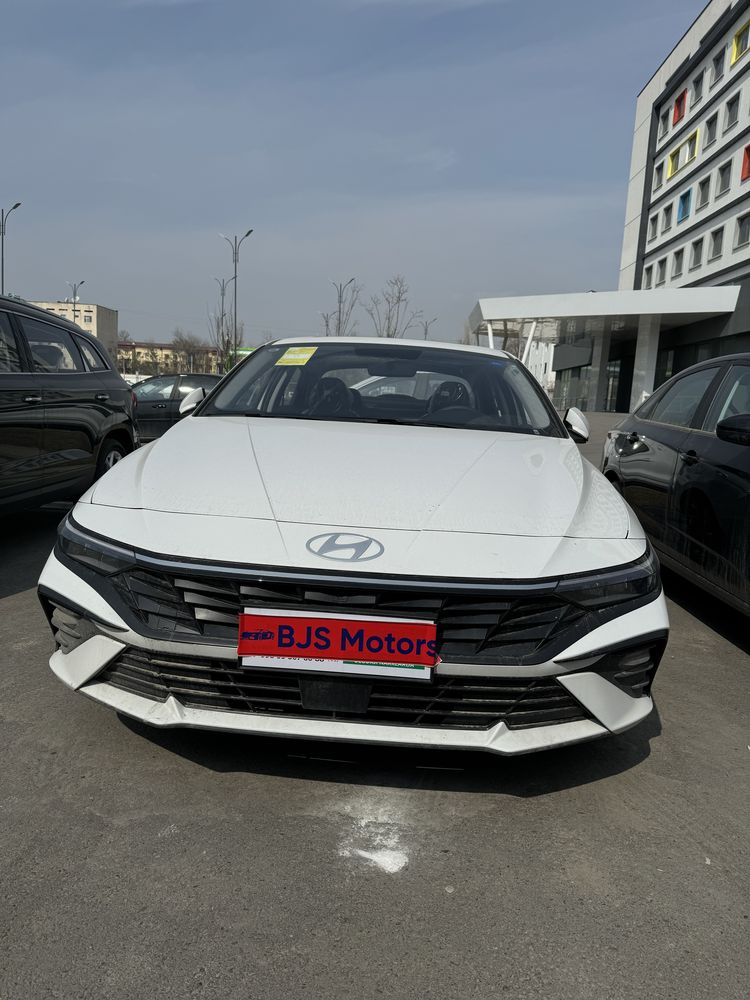 Hyundai elantra . China