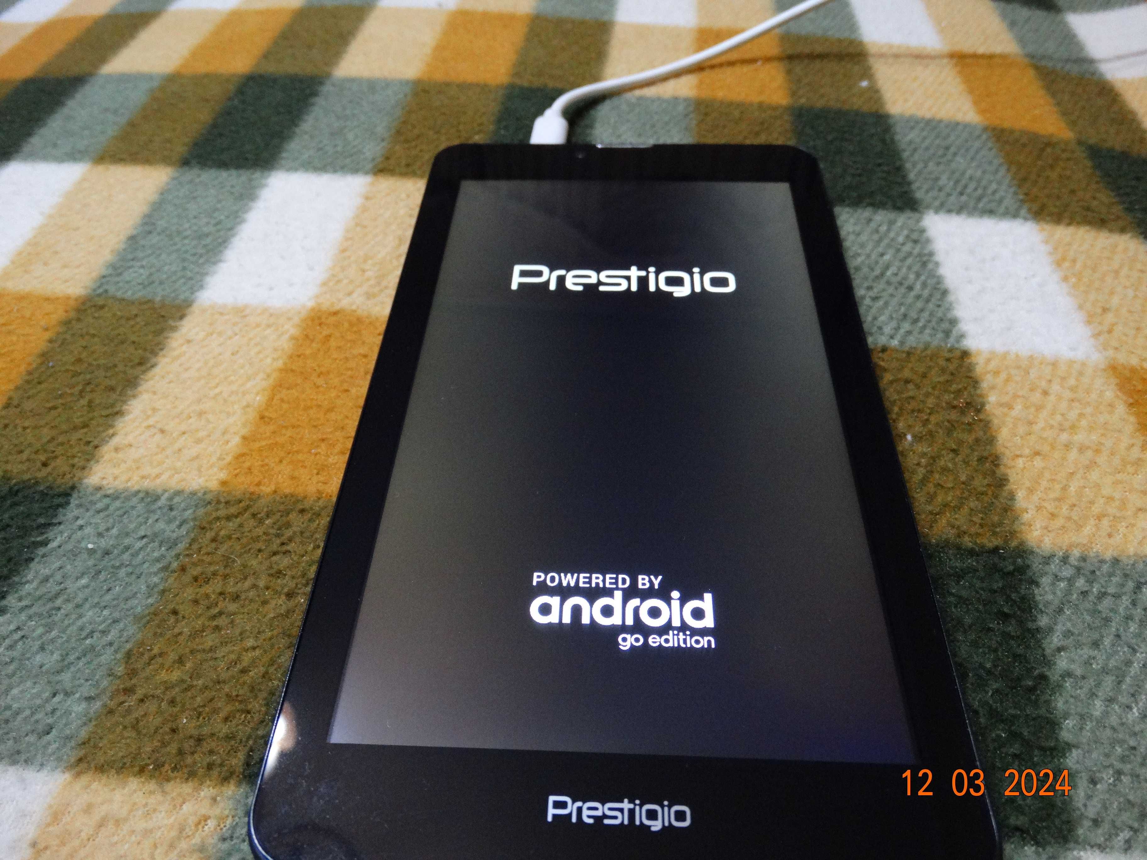 Продам планшет Prestigio WIZE 4117 3G .Нужно  заменить батарею .