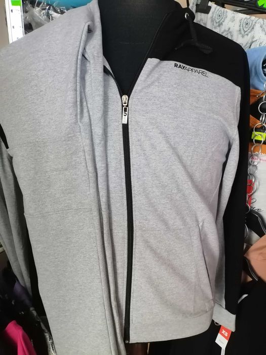 Манекен със стойка