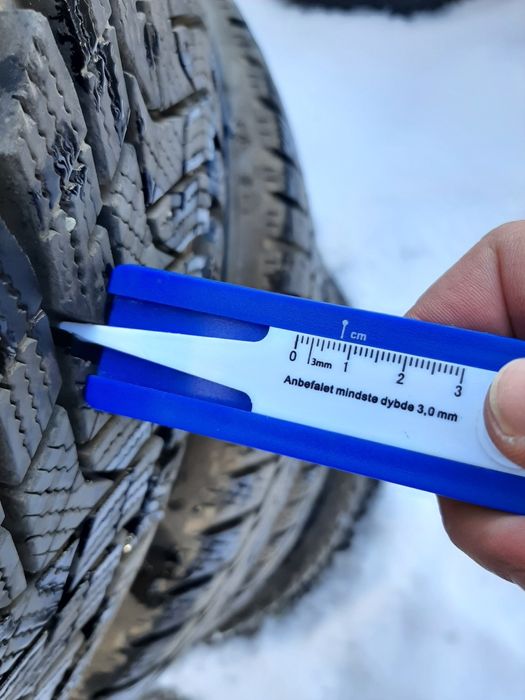 Зимни гуми Dunlop 245 40 19