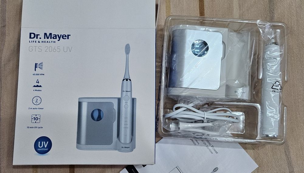 Periuta electrica sonica cu sterilizator UV, noua