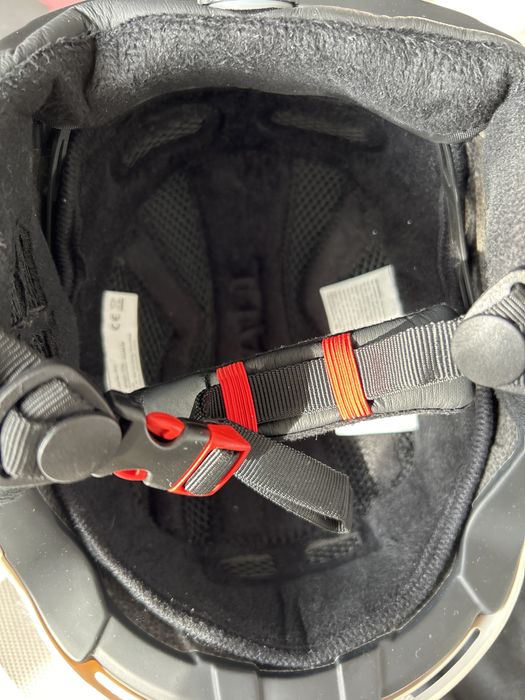 Casca inteligentă de schi și snowboard Livall RS1