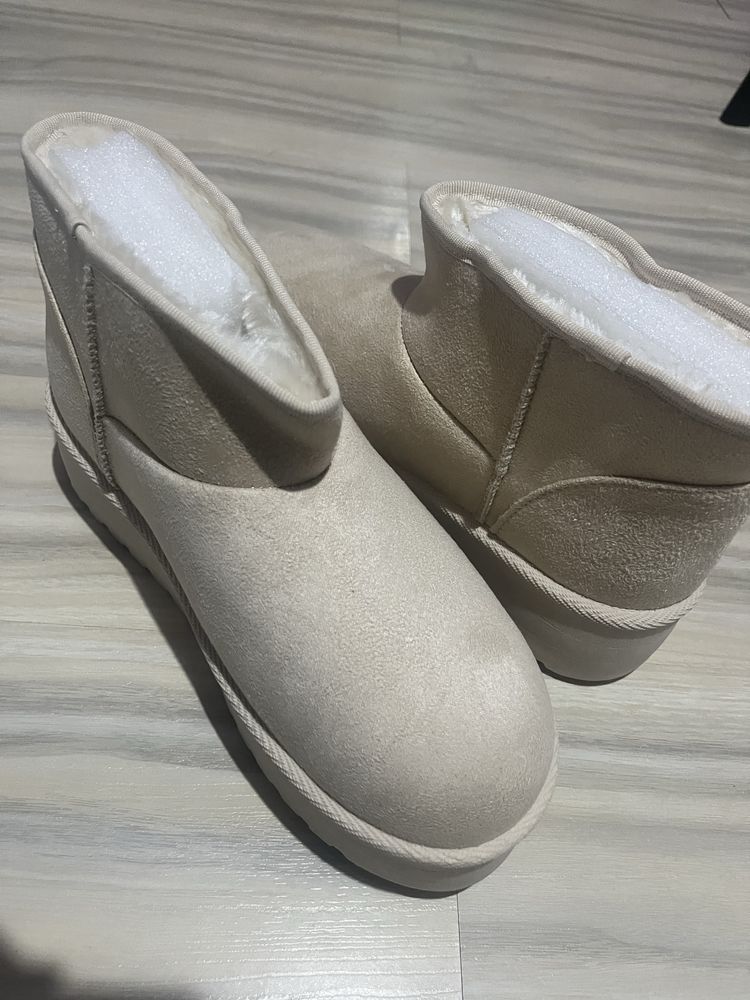 Ботуши от  Shein