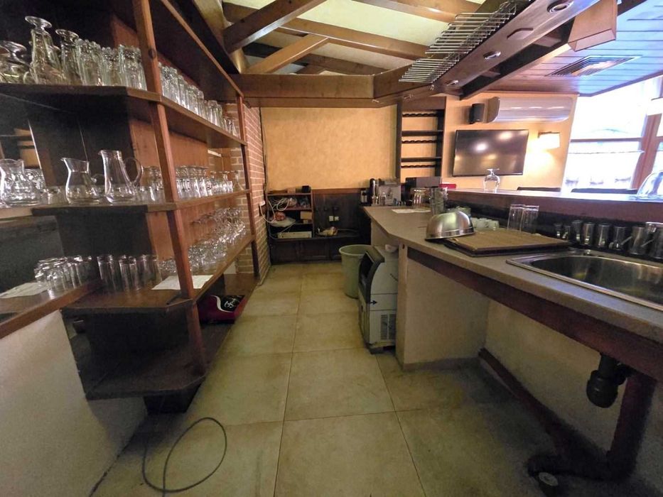 Продава се Заведение в Разлог - 111 кв.м за 1802 €/кв.м - Снимка #8