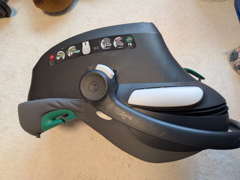 Бебешко столче за кола Cybex Aton B2 i-Size + Isofix база