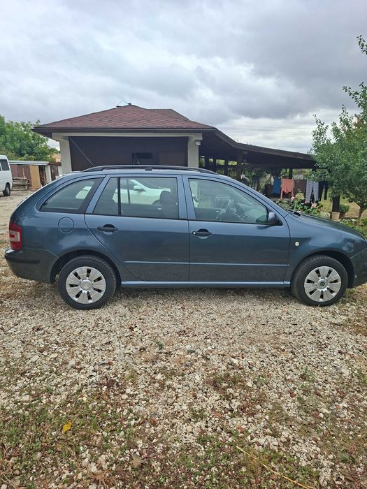 Продавам шкода фабия