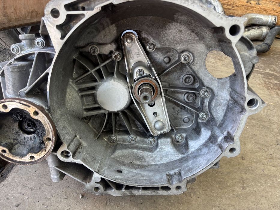 Скорости голф 5/vw cady 2.0SDI