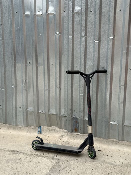 Продам “Трюковый самокат”