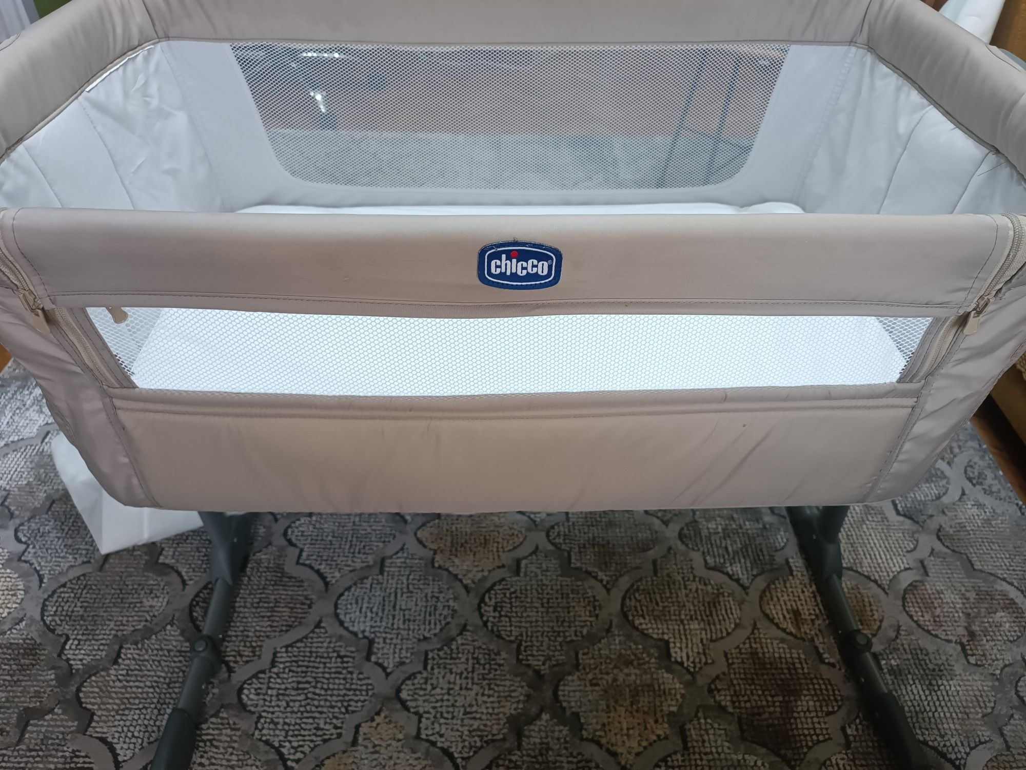 CHICCO Мини кошара - кошче с падаща преграда NEXT 2 ME ESSENTIAL BEIGE