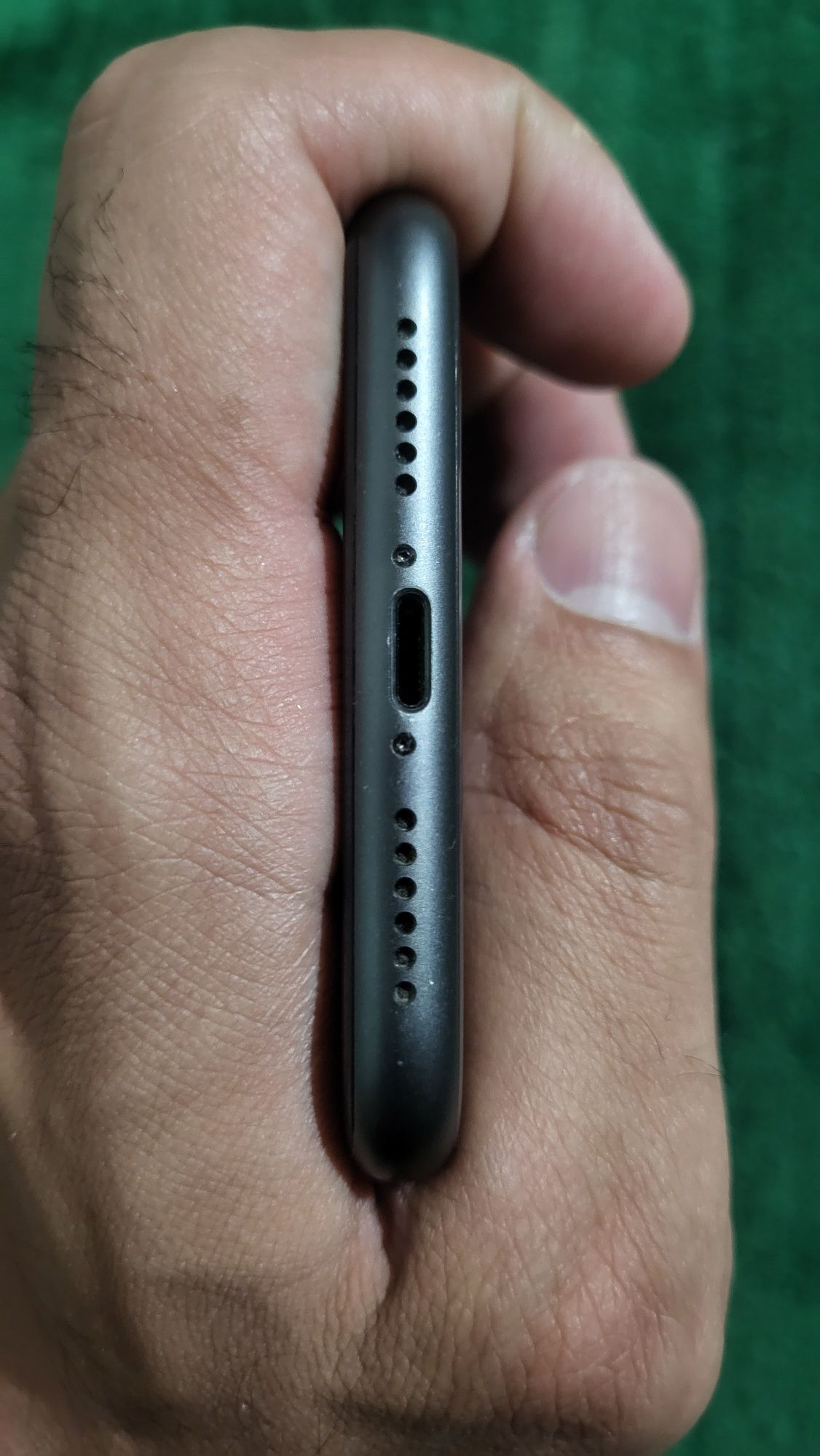 Iphone 11 xotira 128gb ideal