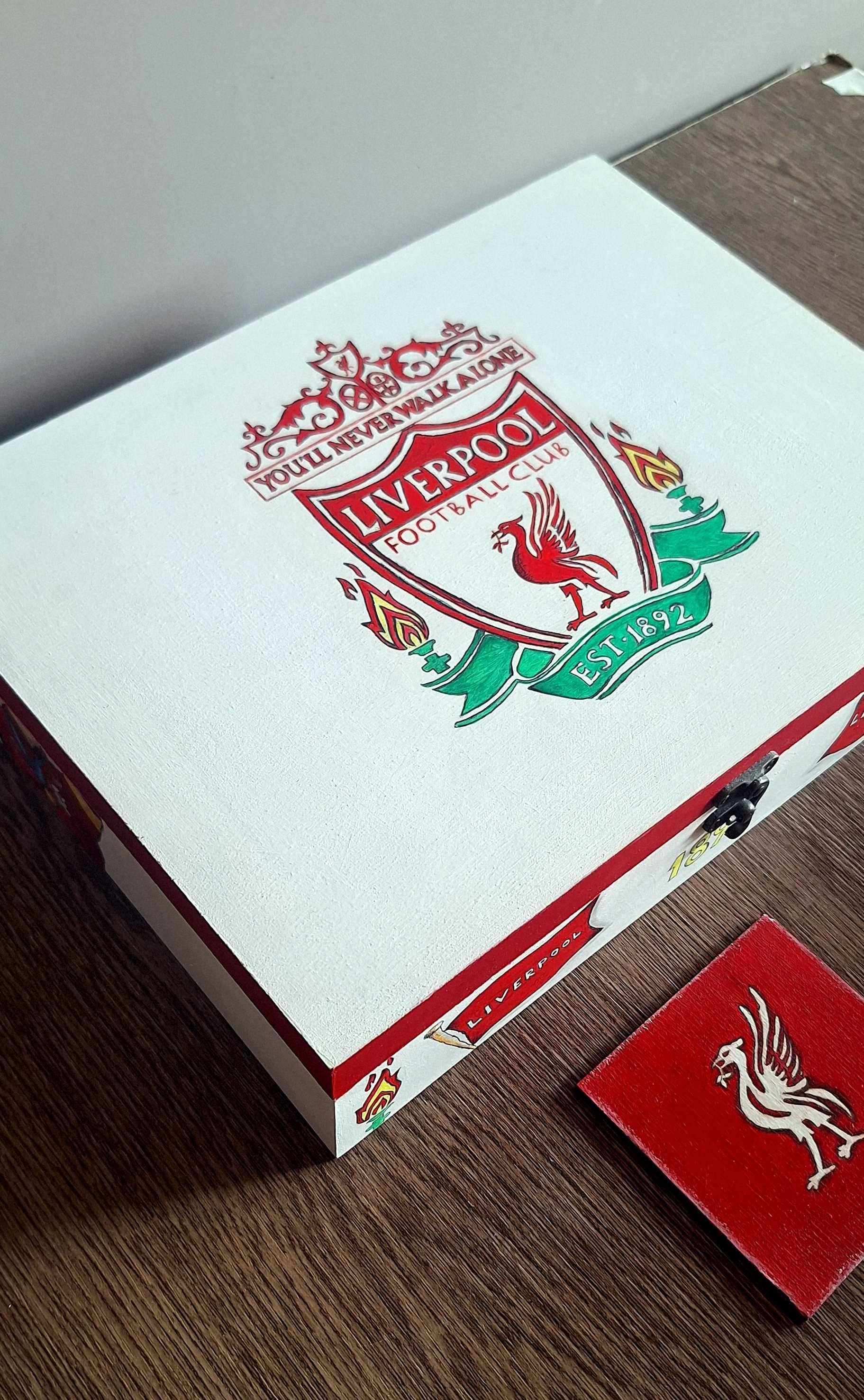 Ръчно рисувана кутия за съхранение на футболен клуб Liverpool