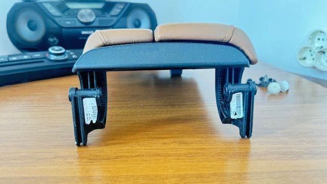 БМВ двоен подлакътник преден  BMW E90 E91 E92 E93