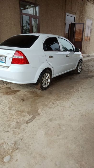 Nexia 3 metani bor 165 000 probegi