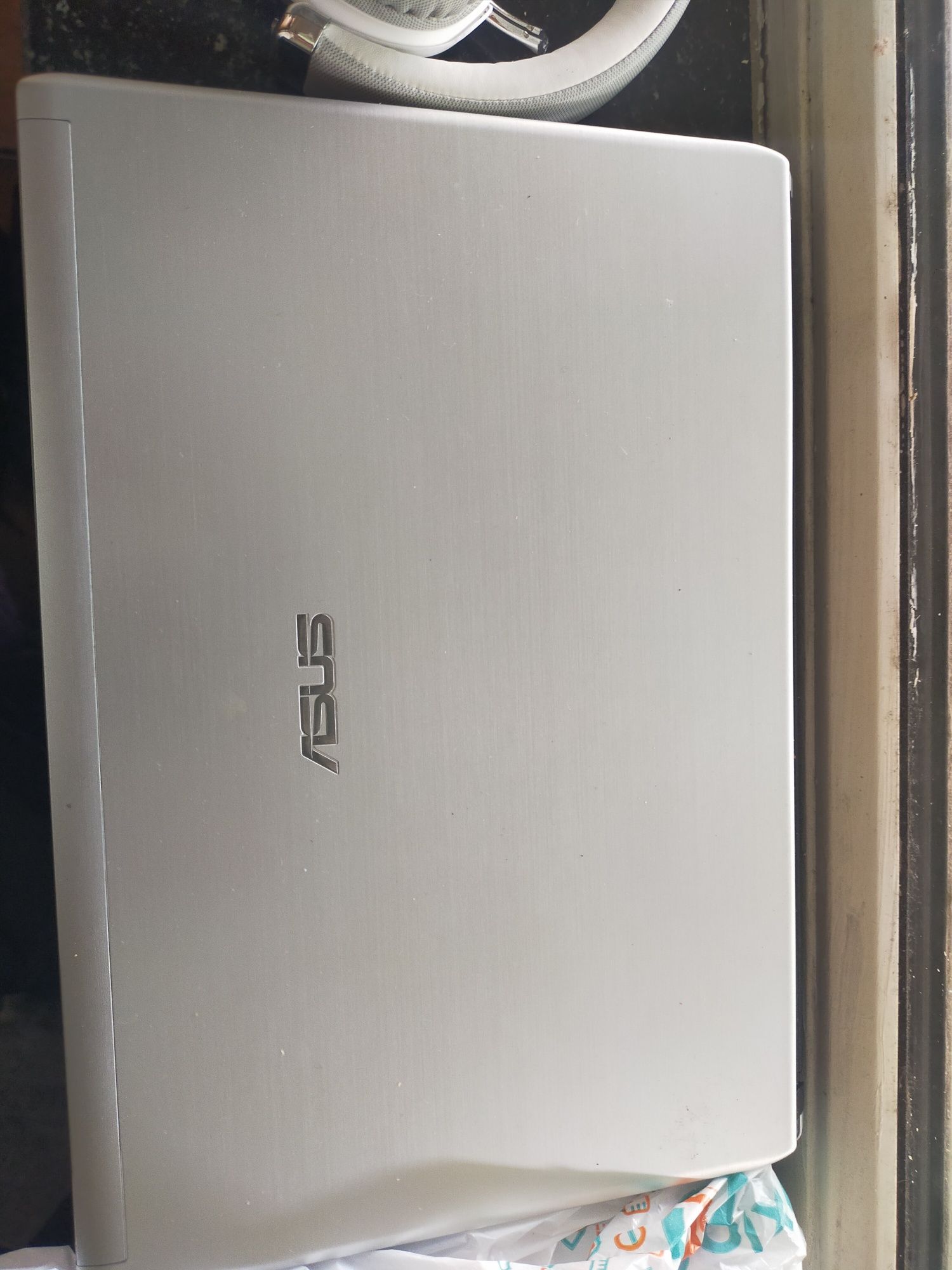 Ноутбук ASUS U31S Intel i3 Nvidia gt520