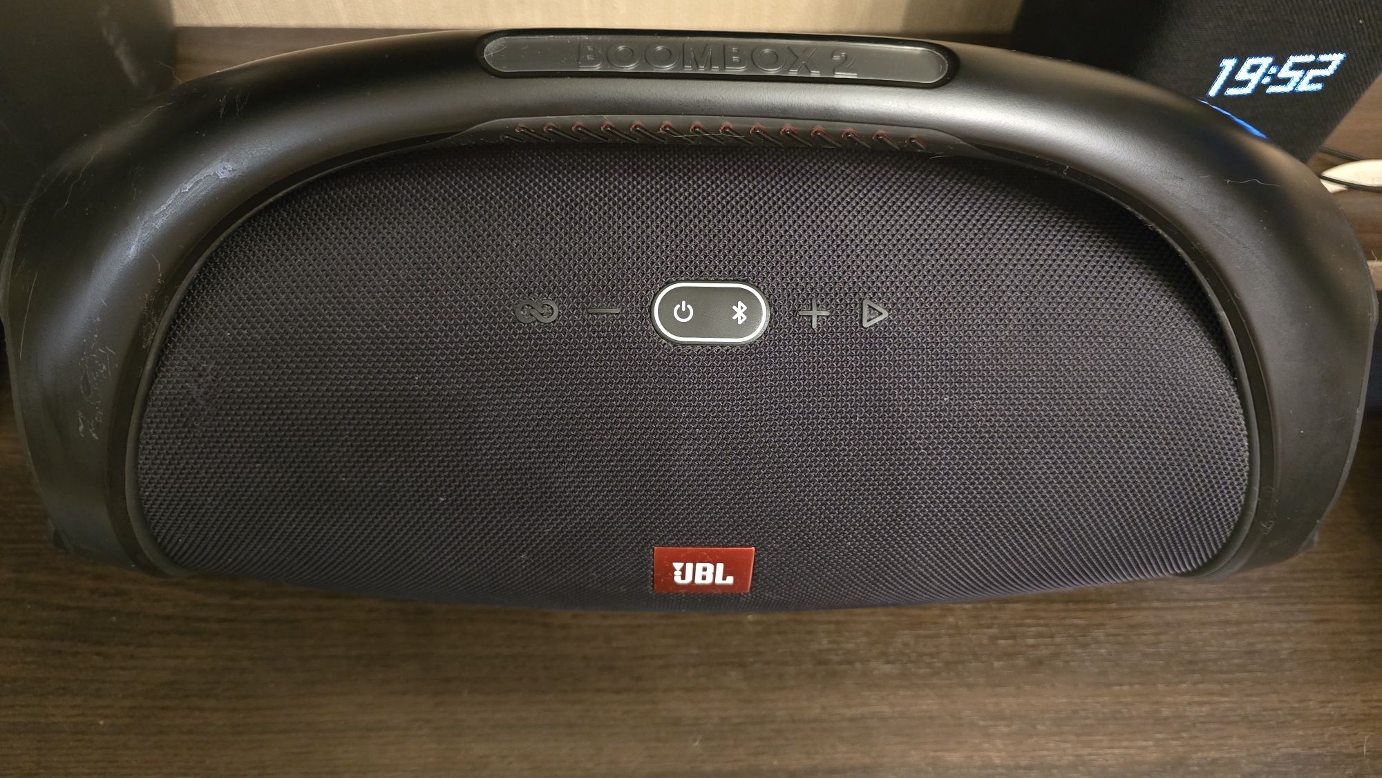 Колонка JBL Boombox 2