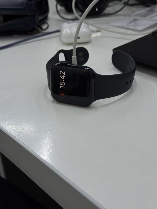 Iwatch SE 2nd generation