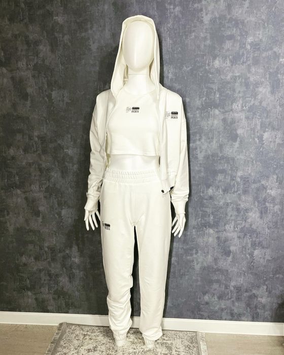 Женские спортивные троечка