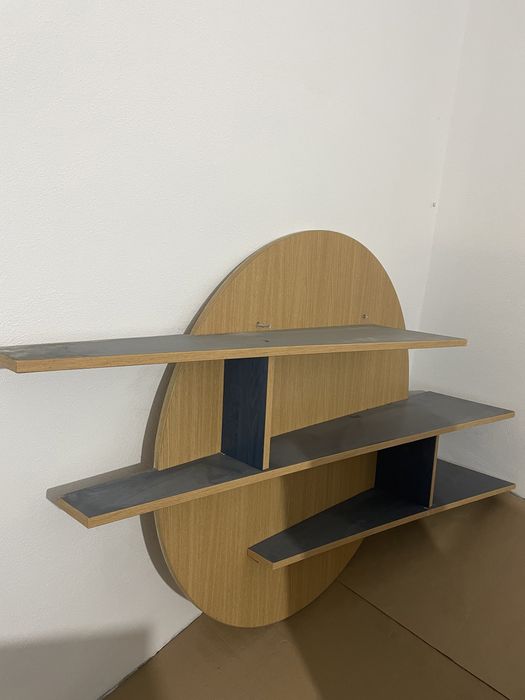 Raft de perete biblioteca