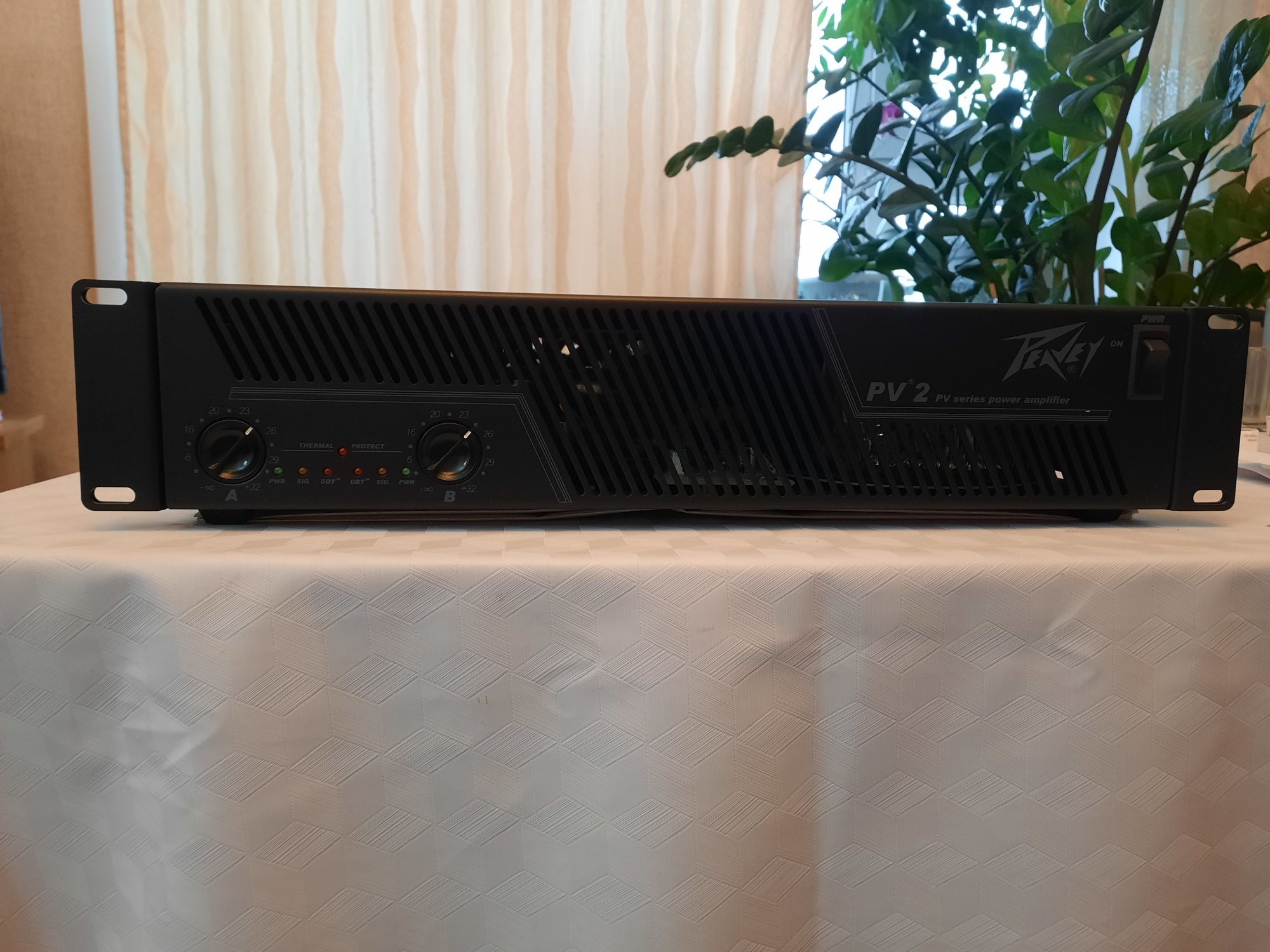 Продаю усилитель мощности Peavey PV2, 2000W