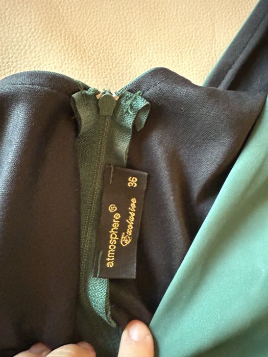 Vend rochie midi Atmosphere