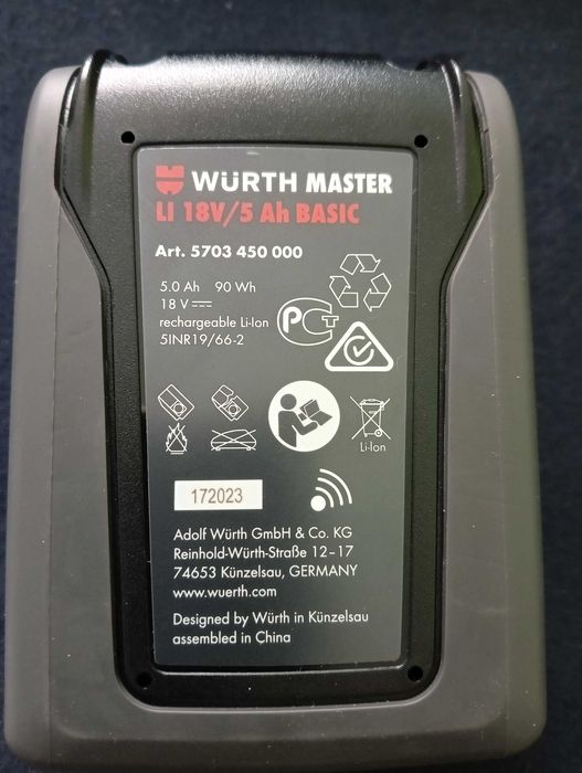 Radio Würth cu Acumulator 5 Ah si Incarcator Mcube Noi