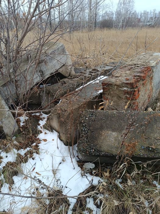 Блоки железобетонные 7 шт