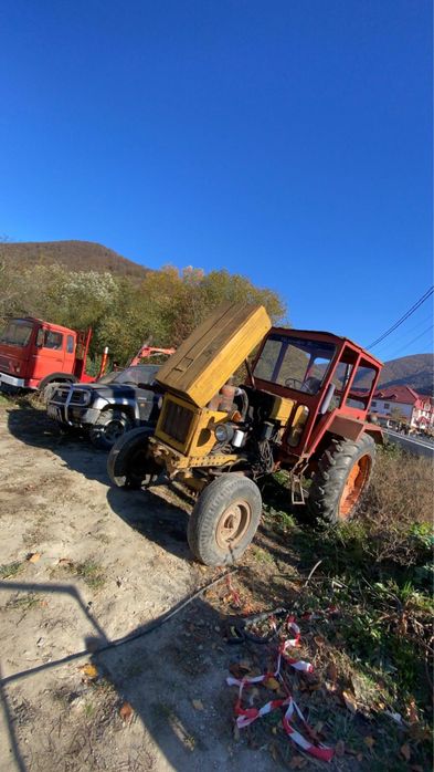 Tractor U650 cu cabină + remorcă