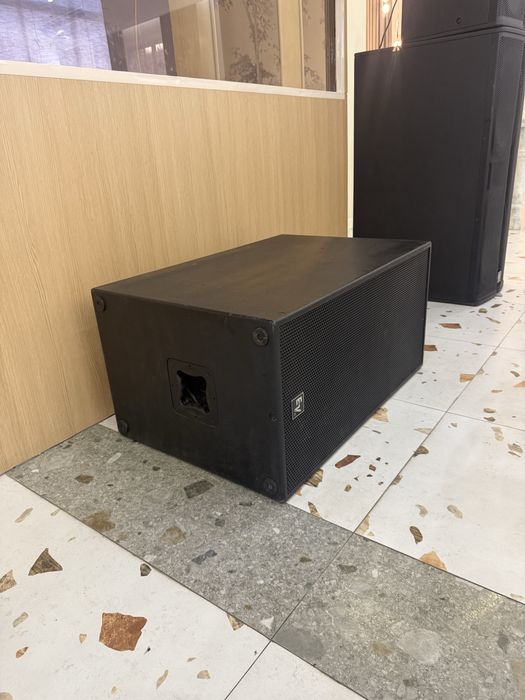 Продается два сабвуфера Electro Voice RX 118 S original в отличном сос