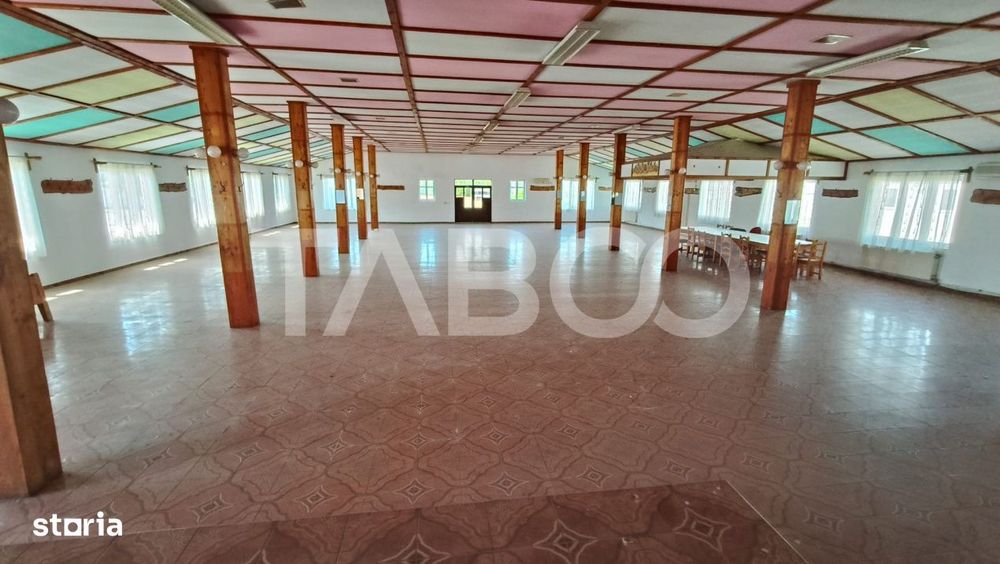 Hala industriala cu parcare de vanzare pe DN 1