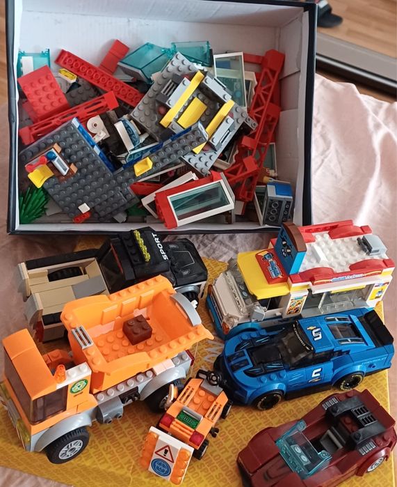 Cutie piese lego + masinute lego