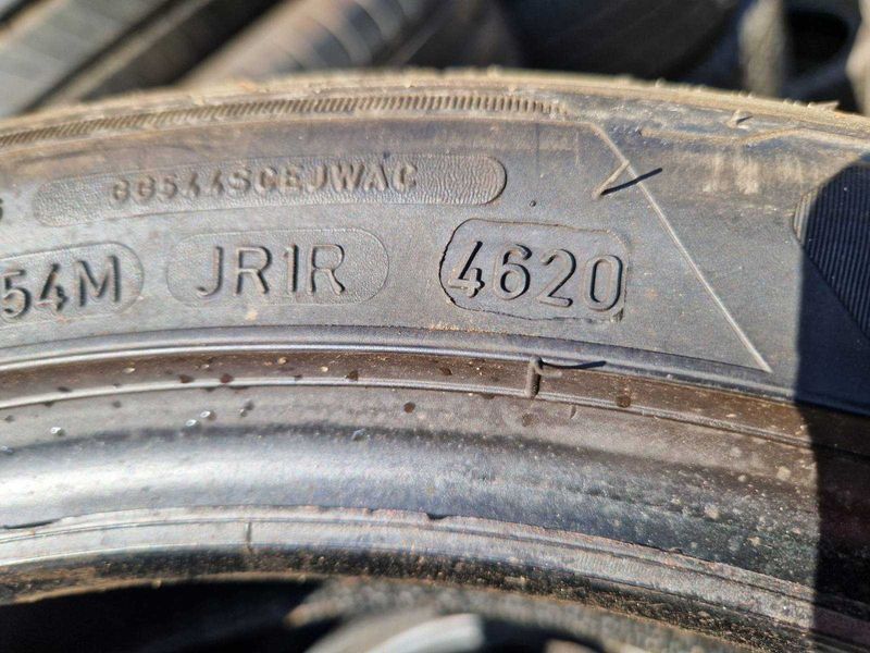2 Goodyear R18 215/45
летни гуми
DOT4620