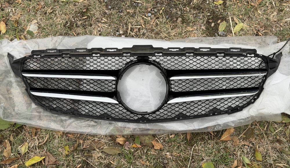 Решетка Оригинална Мерцедес Ц w205 Shadow Line