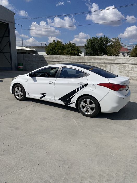 Hyundai Elantra 2012 Benzina + GPL